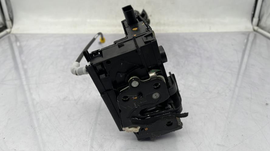 Serrure arriere droit PEUGEOT 308 2 PHASE 2 Diesel