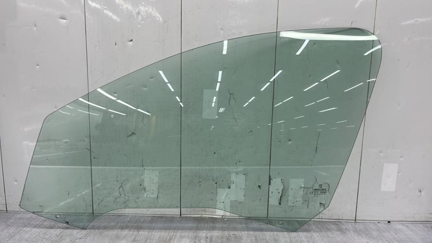 Vitre avant gauche PEUGEOT 206 PHASE 1 Essence