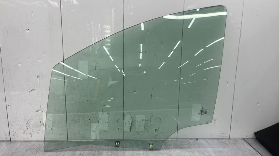 Vitre avant gauche PEUGEOT 207 PHASE 1 Diesel