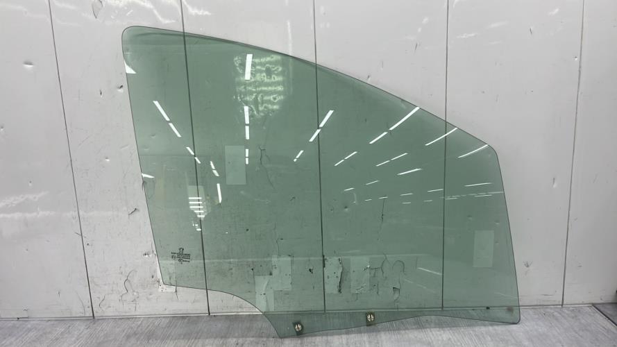 Vitre avant droit PEUGEOT 207 PHASE 1 Diesel