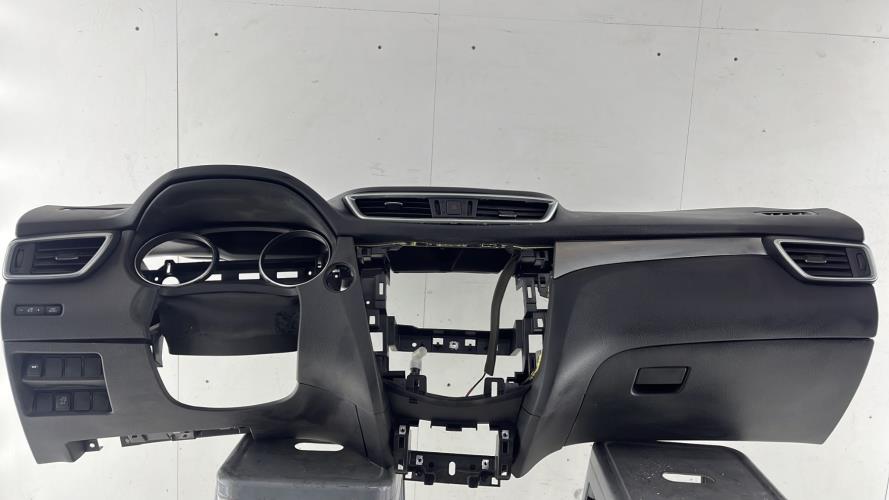 Tableau de bord NISSAN QASHQAI 2 PHASE 2 Essence