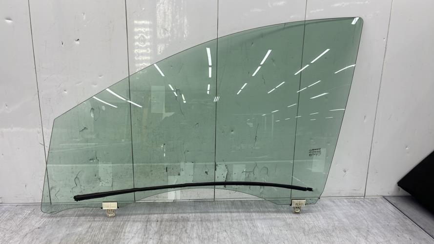 Vitre avant gauche RENAULT MEGANE 3 PHASE 1 BREAK Diesel