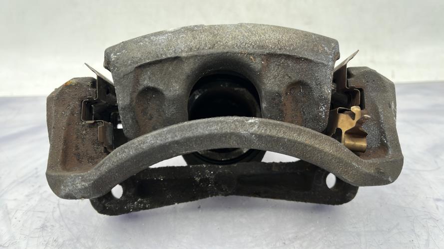 Etrier avant gauche (freinage) NISSAN JUKE 1 PHASE 1 Diesel