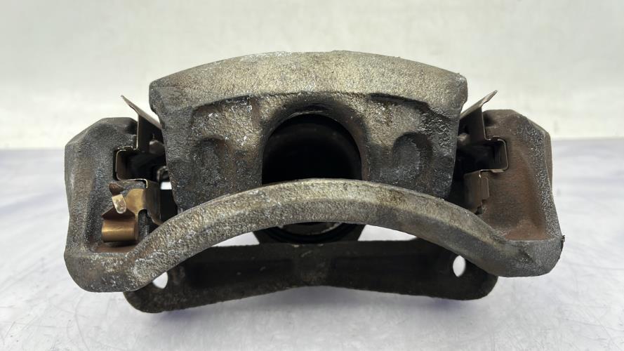 Etrier avant droit (freinage) NISSAN JUKE 1 PHASE 1 Diesel