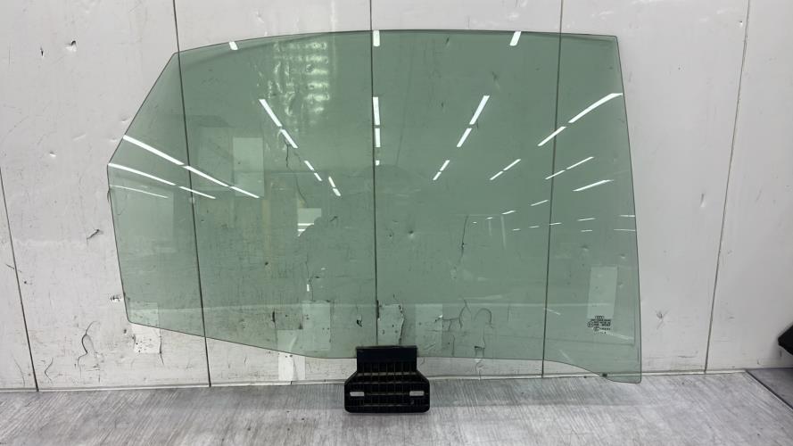 Vitre arriere droit AUDI A4 2 PHASE 2 Diesel