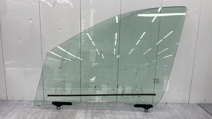 Vitre avant gauche RENAULT SCENIC 3 PHASE 2 Diesel