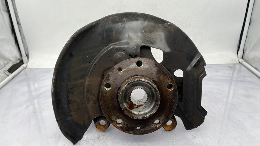 Fusee avant gauche RENAULT KADJAR PHASE 1 Diesel