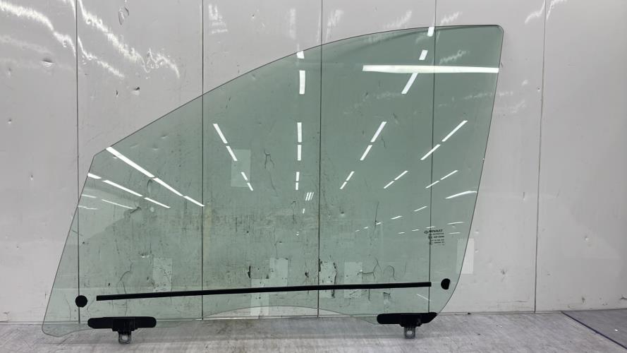 Vitre avant gauche RENAULT SCENIC 3 PHASE 1 Diesel