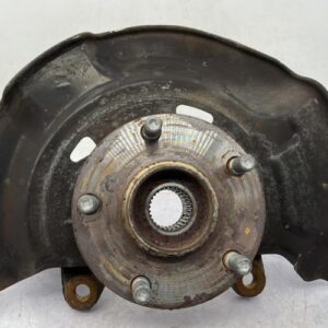 Fusee avant gauche TOYOTA VERSO PHASE 1 Diesel