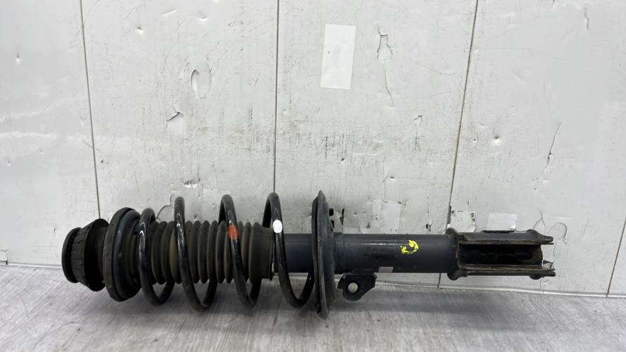 Amortisseur avant gauche TOYOTA YARIS 3 PHASE 2 Essence/Hybride