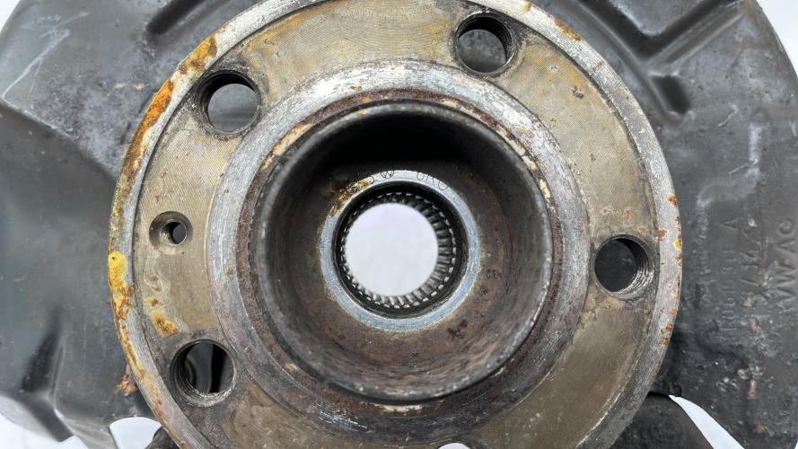 Fusee avant gauche VOLKSWAGEN POLO 5 PHASE 2 Diesel