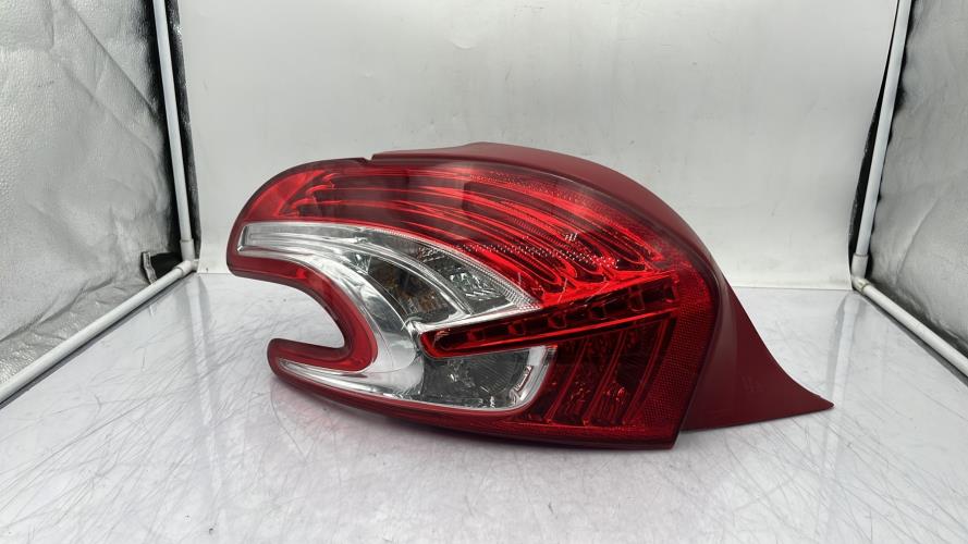 Feu arriere principal gauche (feux) PEUGEOT 208 1 PHASE 1 Essence
