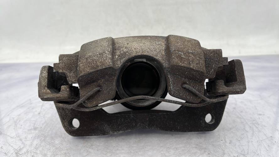 Etrier avant droit (freinage) TOYOTA YARIS 3 PHASE 1 Essence