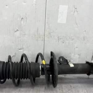 Amortisseur avant droit TOYOTA YARIS 3 PHASE 1 Essence