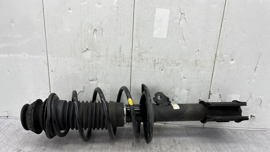 Amortisseur avant droit TOYOTA YARIS 3 PHASE 1 Essence