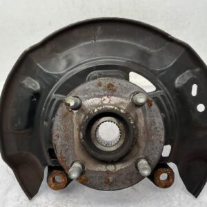 Fusee avant gauche TOYOTA YARIS 3 PHASE 2 Essence
