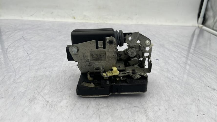 Serrure avant droit DACIA SANDERO 1 Diesel