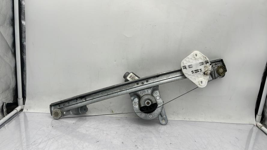 Leve vitre electrique avant gauche DACIA LOGAN 1 PHASE 1 Essence
