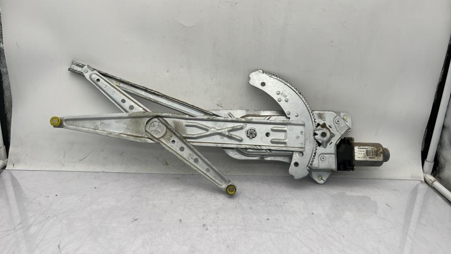 Leve vitre electrique avant droit RENAULT KANGOO 1 PHASE 2 Diesel