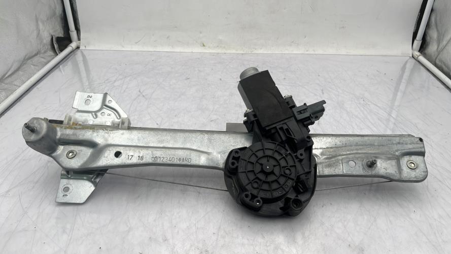 Leve vitre electrique arriere droit RENAULT SCENIC 4 Essence/Hybride