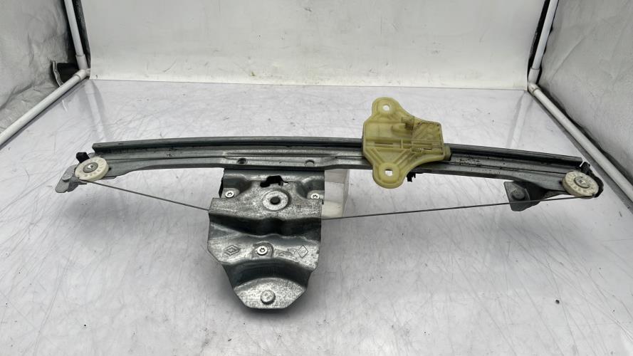 Leve vitre electrique avant gauche RENAULT CLIO 4 PHASE 1 Diesel