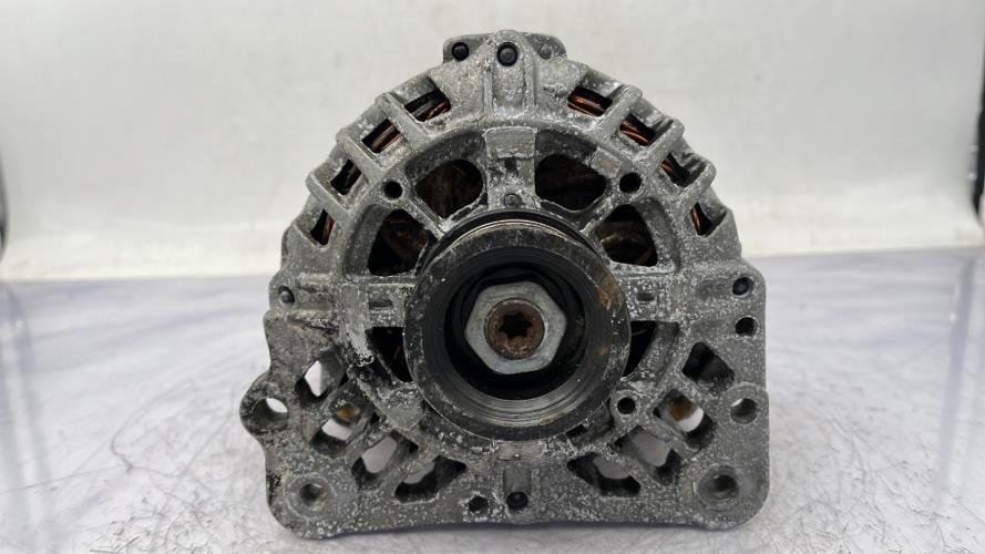 Alternateur VOLKSWAGEN POLO 4 PHASE 1 Essence