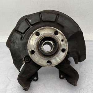 Fusee avant droit VOLKSWAGEN POLO 4 PHASE 1 Essence