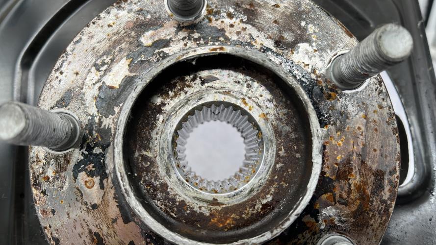 Fusee avant gauche NISSAN PULSAR Diesel