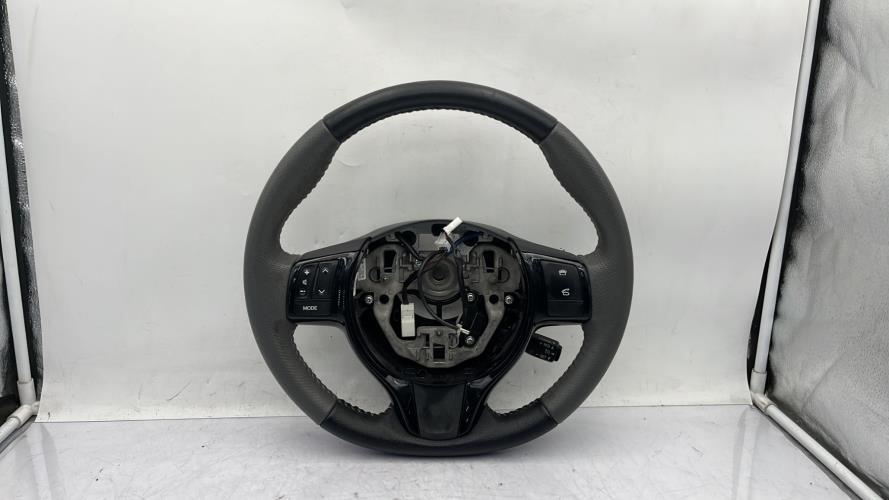 Volant TOYOTA YARIS 3 PHASE 2 Essence/Hybride