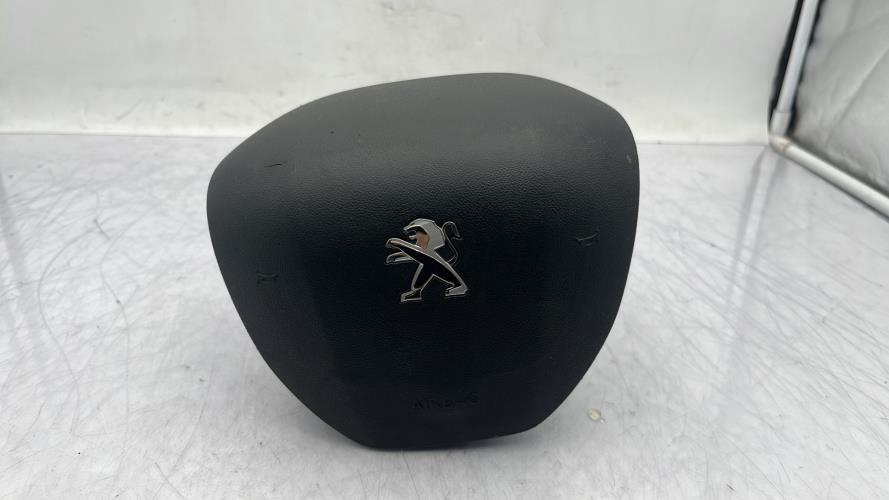 Air bag conducteur PEUGEOT 208 1 PHASE 1 Essence