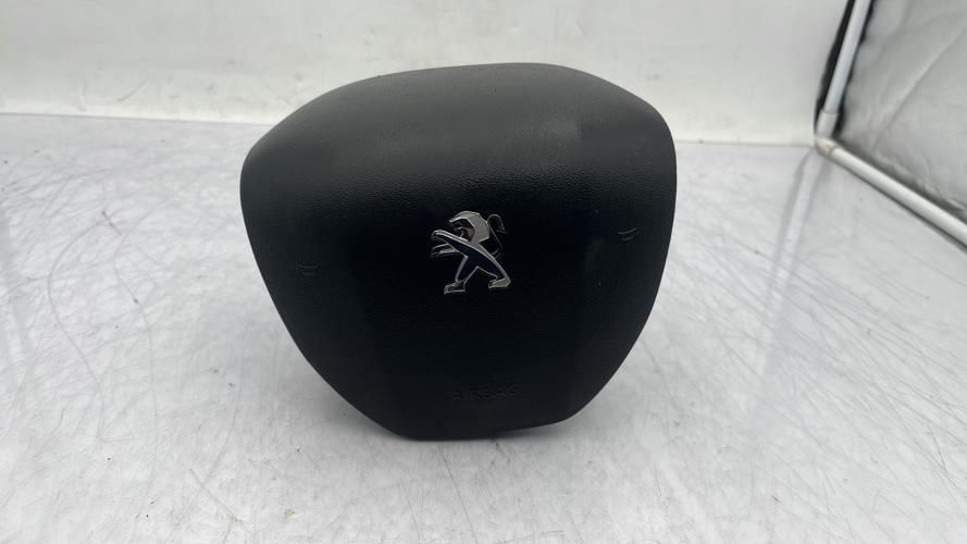 Air bag conducteur PEUGEOT 208 1 PHASE 2 Essence