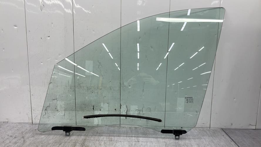 Vitre avant gauche RENAULT SCENIC 3 PHASE 1 Diesel