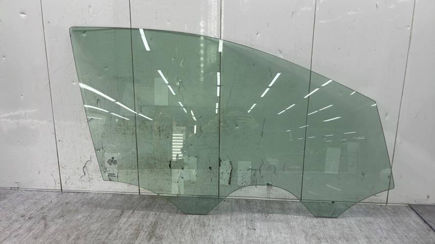 Vitre avant droit VOLKSWAGEN POLO 5 PHASE 2 Diesel