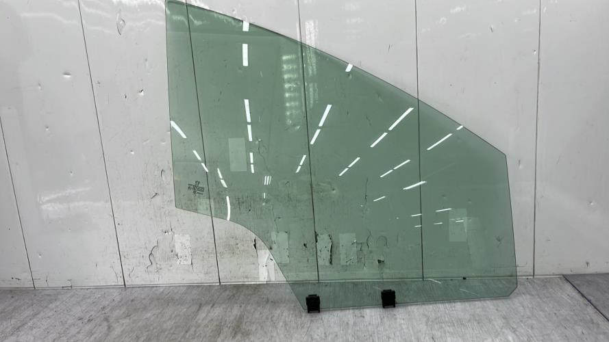 Vitre avant droit PEUGEOT 3008 1 PHASE 1 Diesel