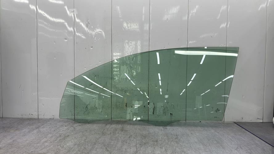 Vitre avant gauche VOLKSWAGEN GOLF 6 Diesel