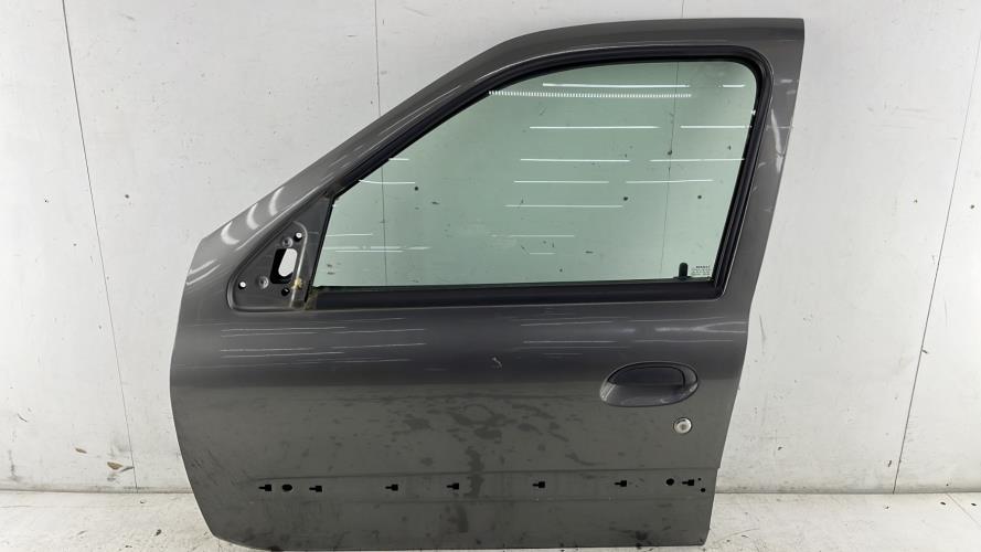 Porte avant gauche RENAULT CLIO 2 PHASE 1 Essence