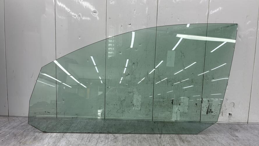 Vitre avant gauche VOLKSWAGEN GOLF 5 Diesel