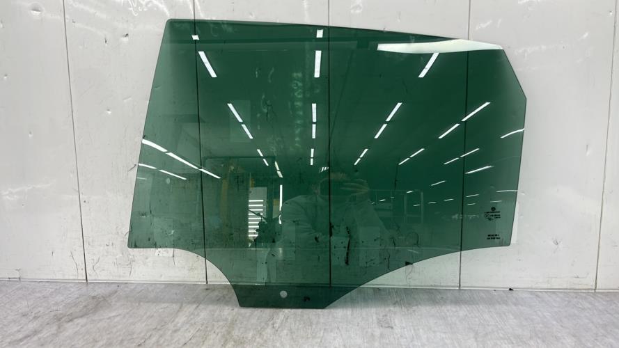 Vitre arriere gauche VOLKSWAGEN POLO 5 PHASE 1 Diesel