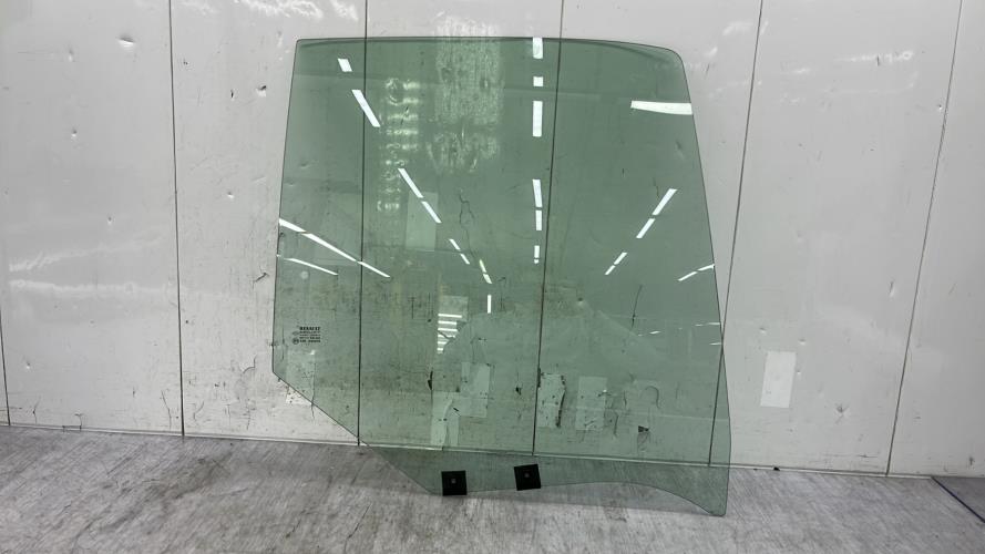 Vitre arriere droit RENAULT CLIO 2 PHASE 2 Essence