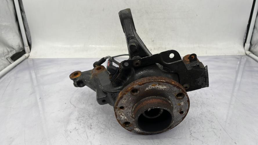 Fusee avant droit RENAULT CLIO 4 PHASE 2 Diesel