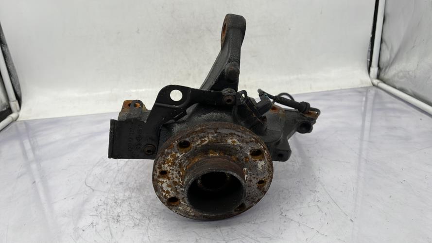 Fusee avant gauche RENAULT CLIO 4 PHASE 2 Diesel