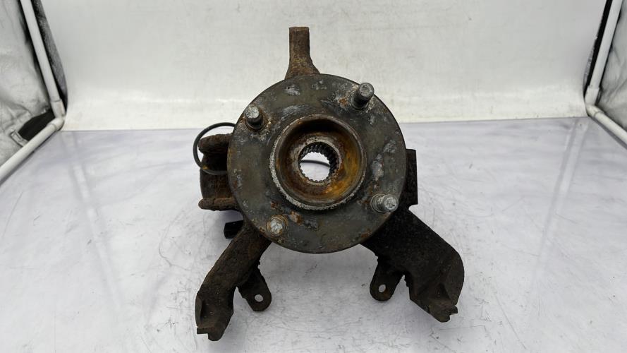 Fusee avant gauche FORD FOCUS 1 BREAK Diesel