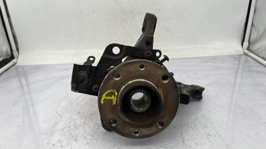 Fusee avant droit RENAULT CLIO 4 PHASE 2 Essence