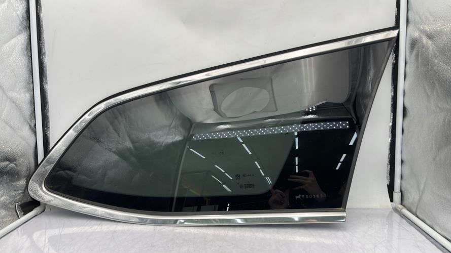 Custode arriere droit PEUGEOT 308 2 SW PHASE 1 BREAK Diesel