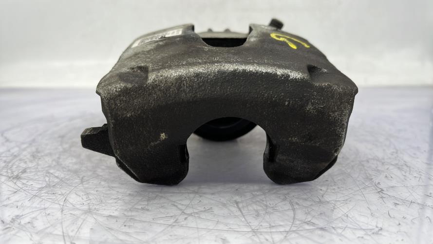 Etrier avant gauche (freinage) VOLKSWAGEN POLO 6 PHASE 2 Essence