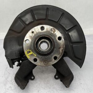 Fusee avant droit VOLKSWAGEN GOLF 6 Diesel