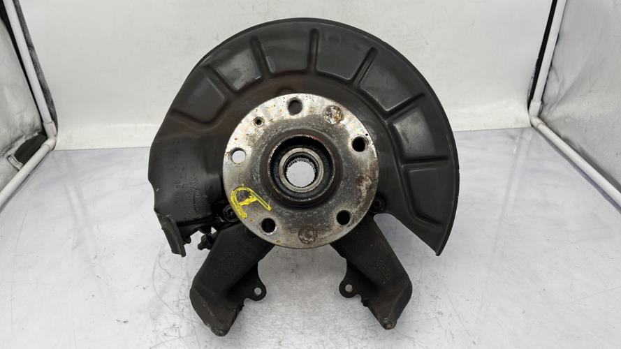 Fusee avant droit VOLKSWAGEN GOLF 6 Diesel