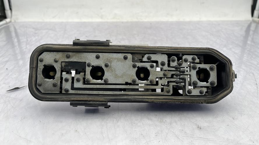 Platine feu arriere droit RENAULT CLIO 2 PHASE 1 Essence