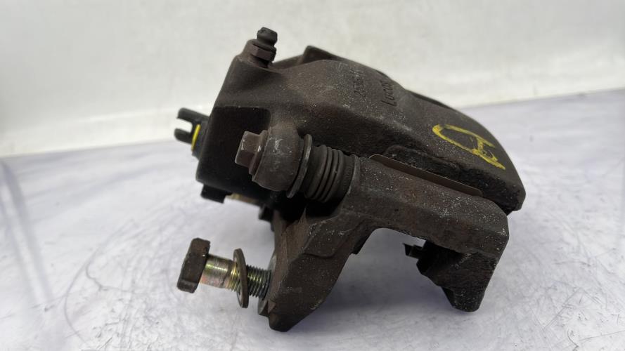 Etrier avant droit (freinage) NISSAN PRIMERA 4 Diesel