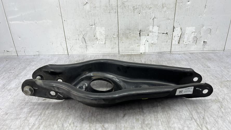 Bras de suspension arriere droit TESLA MODEL 3 5YJ3 Electricité